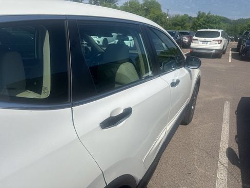 Used 2017 Honda CR-V LX image 16