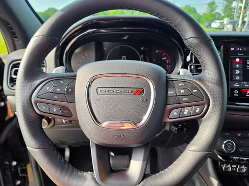 Used 2025 Dodge Durango GT AWD/4WD image 16