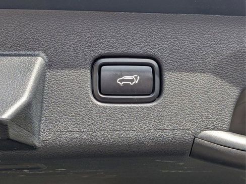 Used 2025 Kia Sportage EX w/ EX Premium Package image 34