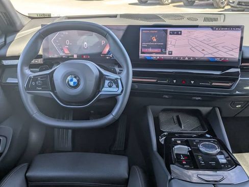 Used 2026 BMW 530i RWD image 37