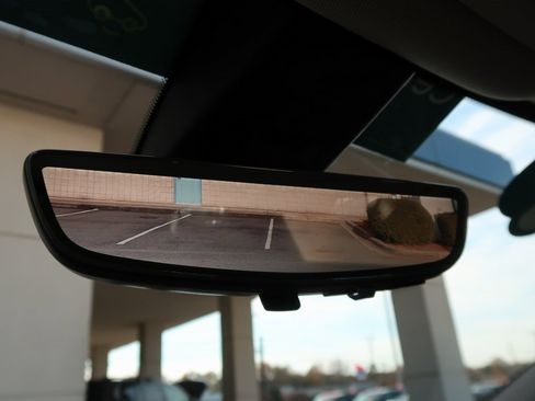 Certified 2022 Buick Enclave Avenir w/ Avenir Technology Package image 29