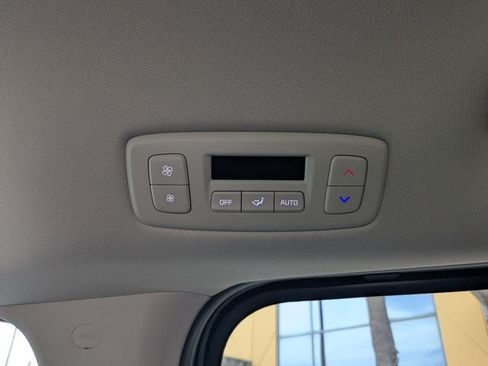 New 2026 Kia Carnival FWD image 19