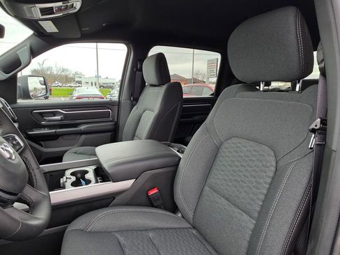 New 2026 RAM 1500 4x4 Crew Cab image 9