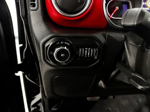 Used 2021 Jeep Wrangler Unlimited Rubicon w/ Uconnect 4C Nav & Sound Group AWD/4WD image 35