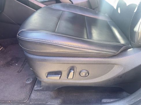 Used 2024 Kia Telluride S w/ S Sunroof Package image 12