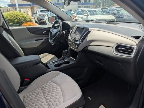 Used 2020 Chevrolet Equinox LT FWD image 16