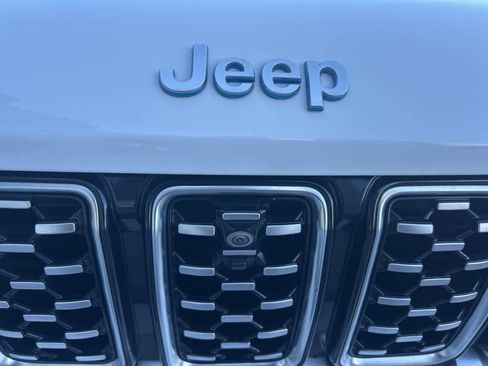 Used 2022 Jeep Grand Cherokee Summit w/ Advanced Protech Group IV image 11