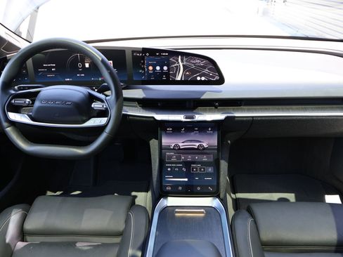 Used 2024 Lucid Air Touring AWD/4WD image 22
