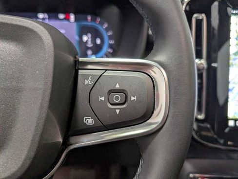 Used 2024 Volvo XC40 B5 Ultimate w/ Protection Package Premier image 19