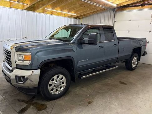 Used 2015 GMC Sierra 2500 SLE w/ SLE Preferred Package AWD/4WD image 4