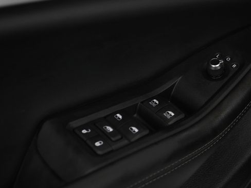 Used 2024 Jeep Grand Cherokee Limited AWD/4WD image 23