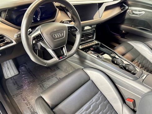 Used 2024 Audi RS e-tron GT image 9