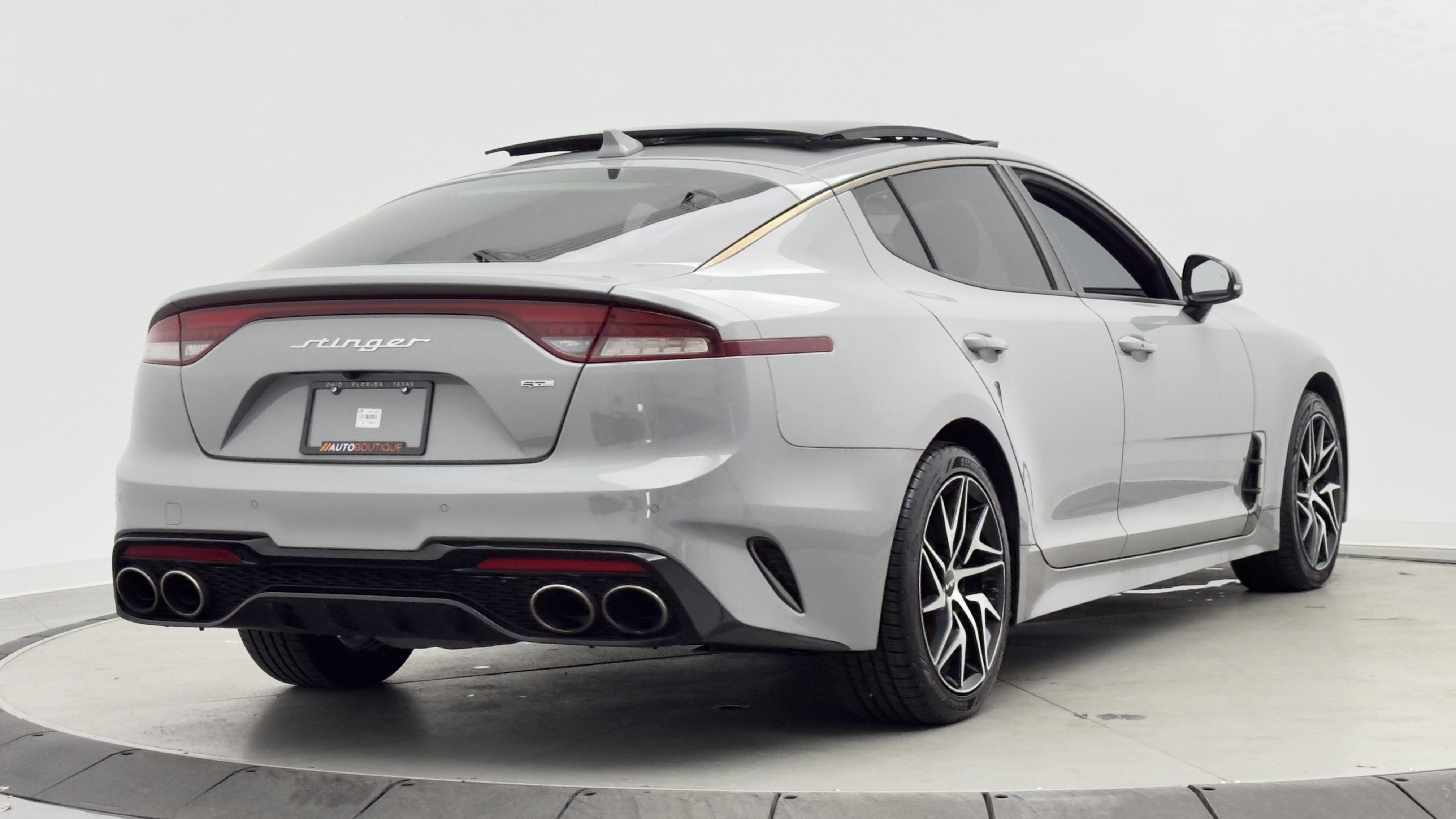 Used 2023 Kia Stinger GT-Line w/ Sun & Sound Package RWD image 10