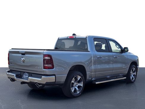 Used 2024 RAM 1500 Laramie AWD/4WD image 9