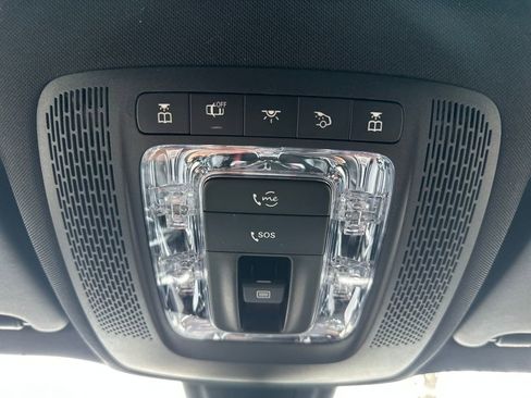 Used 2021 Mercedes-Benz GLB 250 4MATIC image 25