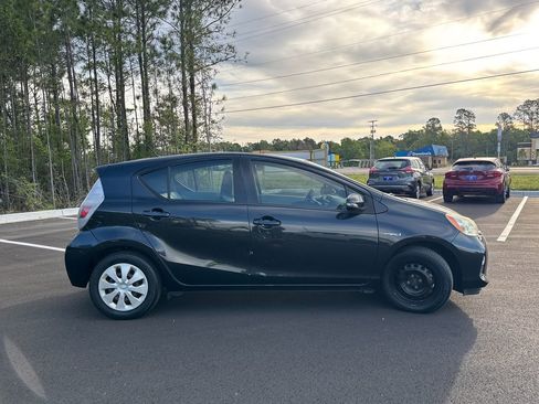 Used 2012 Toyota Prius C One image 6