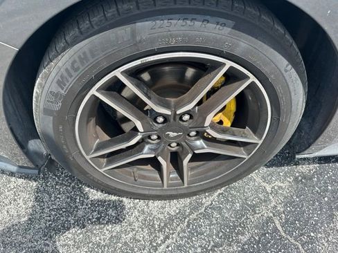 Used 2020 Ford Mustang Premium RWD image 9
