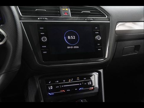 Certified 2024 Volkswagen Tiguan SE R-Line AWD/4WD image 9