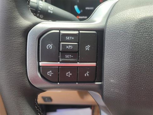 New 2025 Ford F250 Lariat w/ Chrome Package image 26