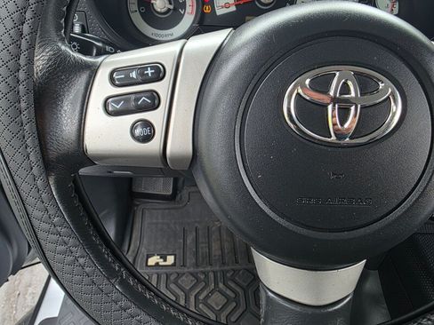 Used 2008 Toyota FJ Cruiser 4WD image 39