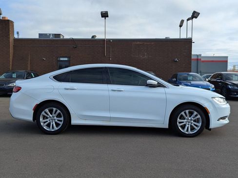 Used 2015 Chrysler 200 Limited image 4