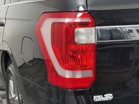 Certified 2021 Ford Expedition XLT w/ Black Accent Package image 8