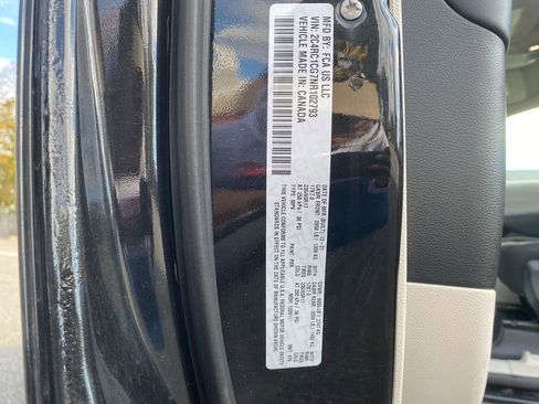 Used 2022 Chrysler Voyager LX image 32