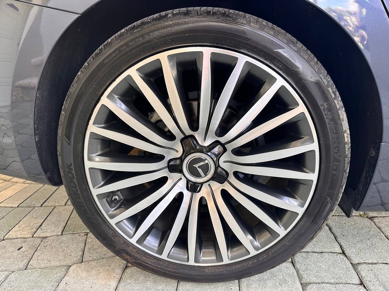 Used 2014 Kia Cadenza Premium w/ Technology Package FWD image 37