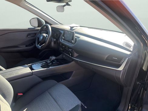 Used 2021 Nissan Rogue S image 14