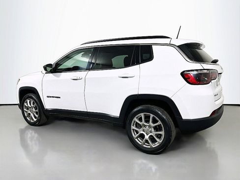 Used 2022 Jeep Compass Latitude image 5