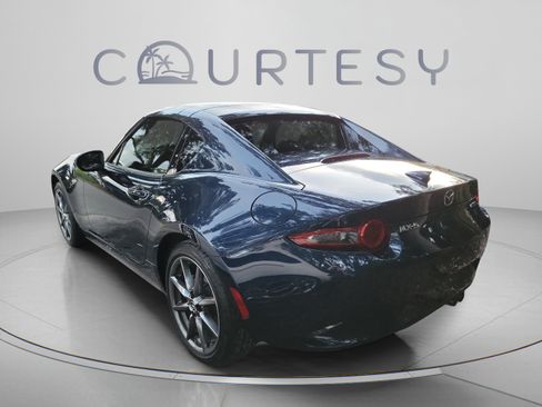 Used 2021 MAZDA MX-5 Miata RF Grand Touring RWD image 3