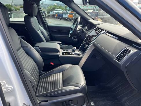 Used 2022 Land Rover Discovery HSE R-Dynamic AWD/4WD image 6