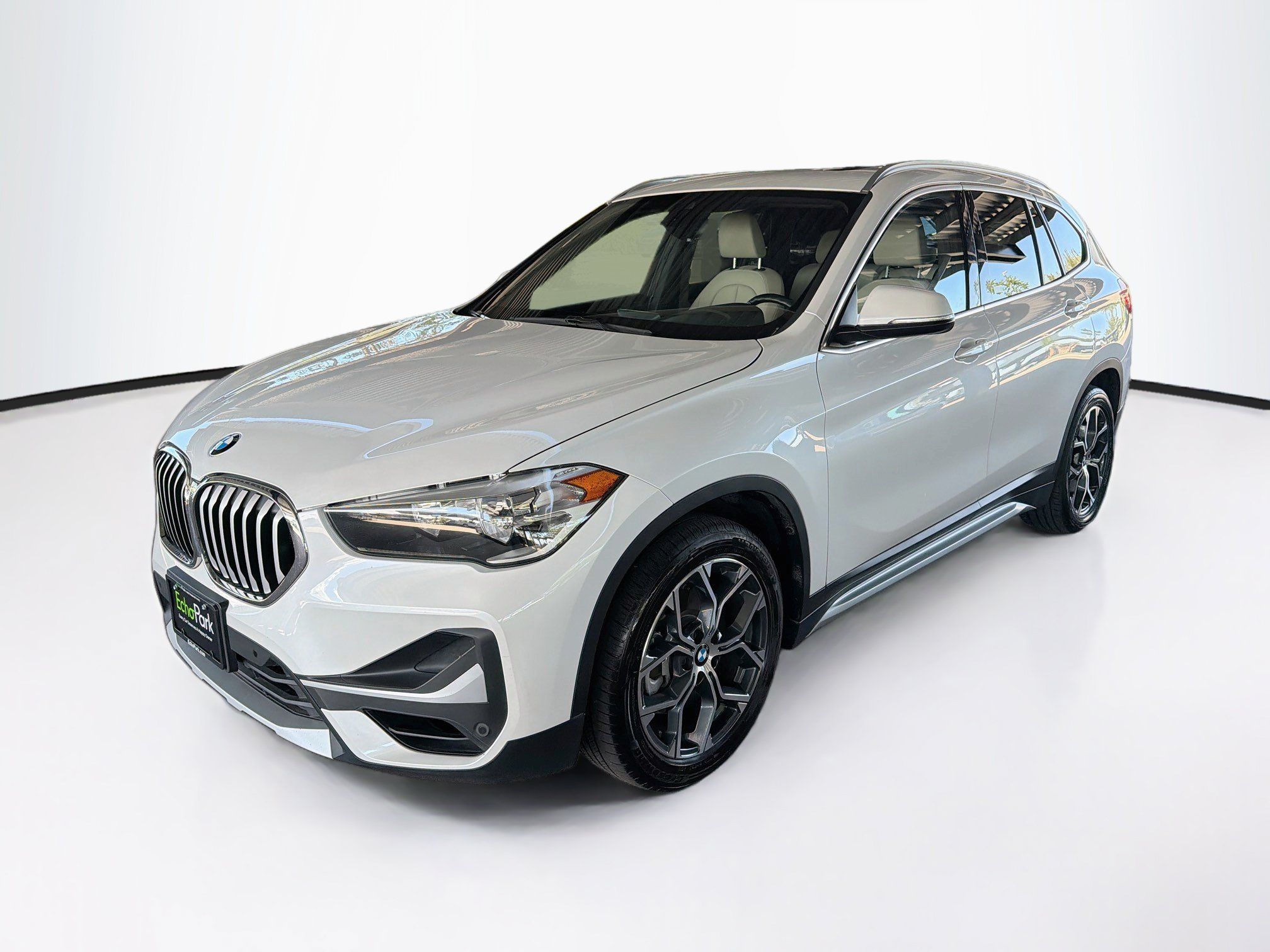 Used 2021 BMW X1 xDrive28i AWD/4WD image 3