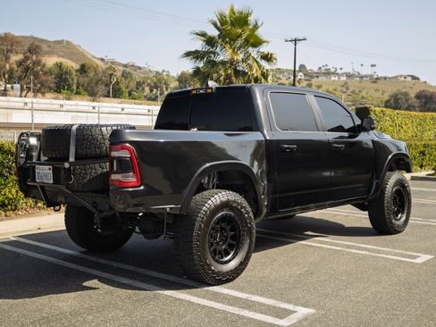 Used 2023 RAM 1500 Laramie AWD/4WD image 5