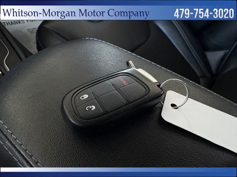 Used 2019 Jeep Cherokee Latitude Plus FWD image 20