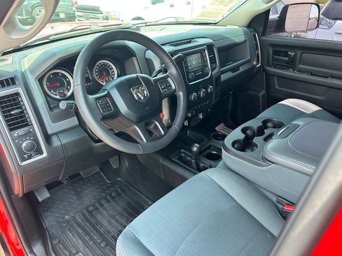 Used 2018 RAM 2500 Tradesman w/ Chrome Appearance Group AWD/4WD image 28