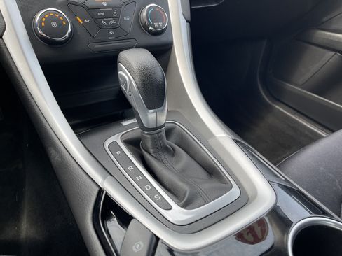 Used 2013 Ford Fusion SE FWD image 20