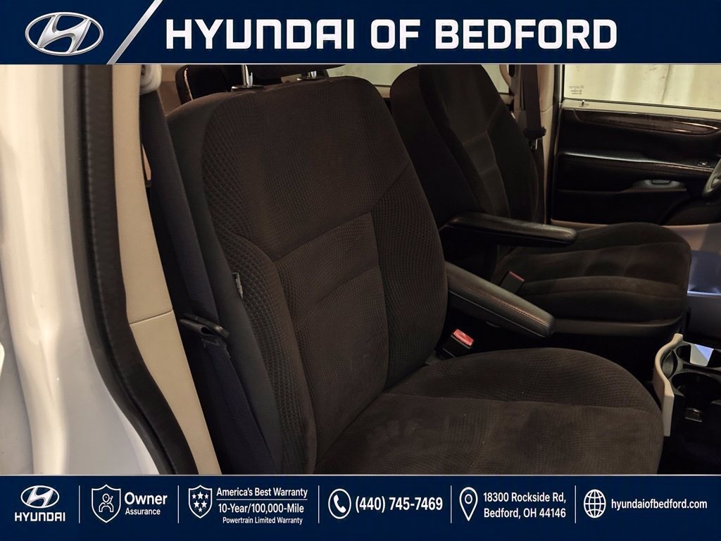 Used 2018 Dodge Grand Caravan SE w/ UConnect Hands-Free Group FWD image 25