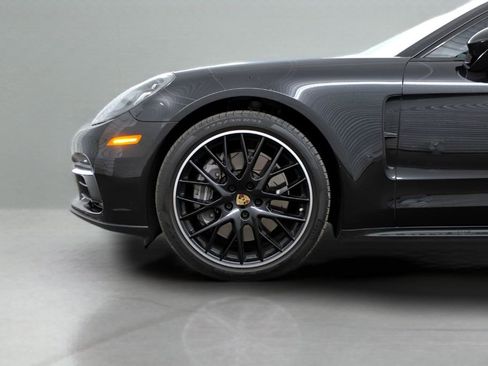 Used 2020 Porsche Panamera 4 AWD/4WD image 36