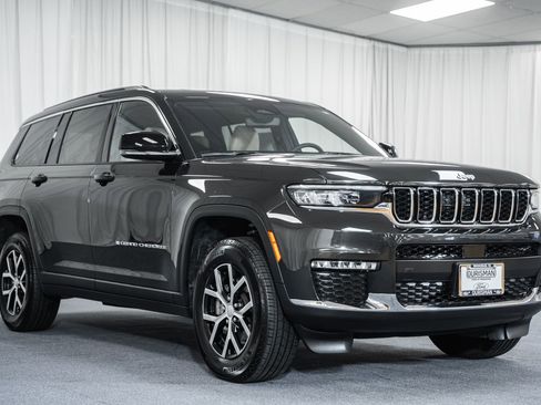 Used 2024 Jeep Grand Cherokee L Limited image 1