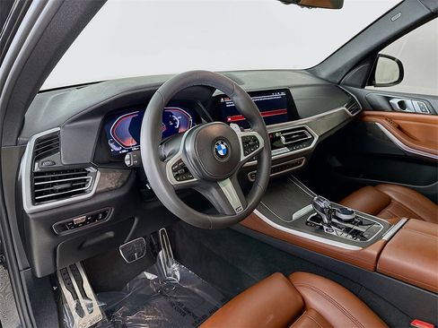 Used 2022 BMW X5 sDrive40i w/ M Sport Package image 9