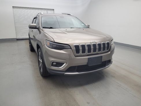Used 2019 Jeep Cherokee Limited AWD/4WD image 14