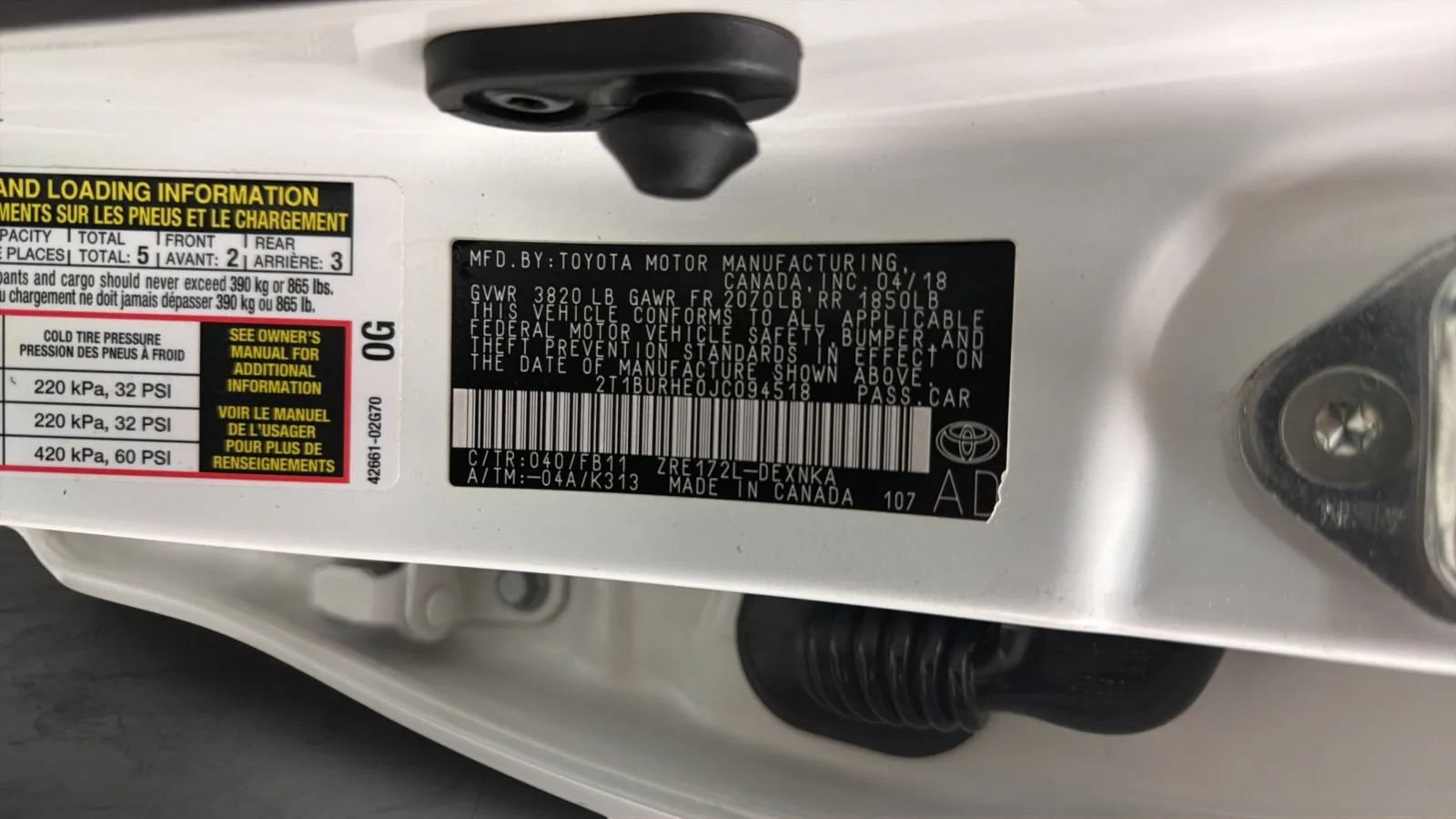 Used 2018 Toyota Corolla LE w/ Carpet Mat Package (TMS) FWD image 25