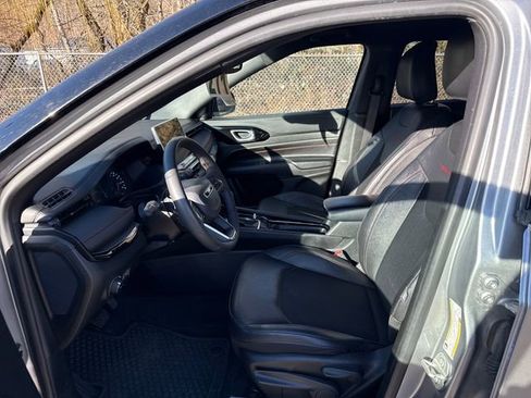 Used 2024 Jeep Compass Trailhawk image 43