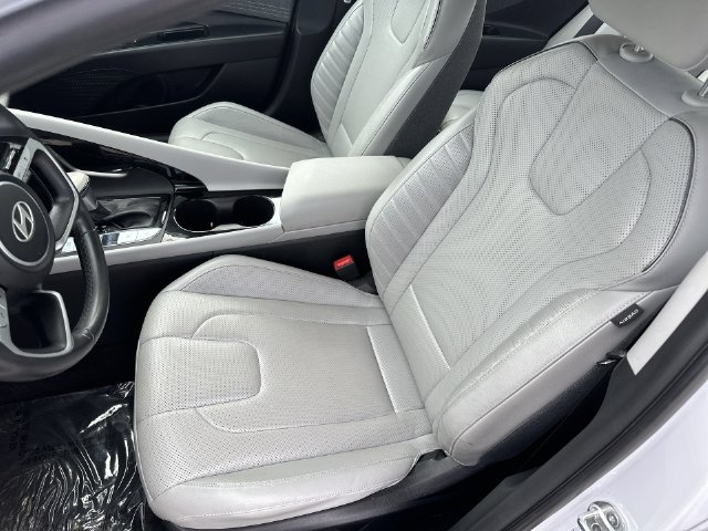 Used 2024 Hyundai Elantra Limited FWD image 22