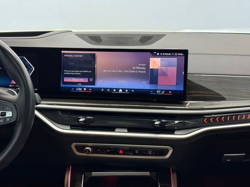 Used 2024 BMW X5 xDrive40i w/ Premium Package image 4