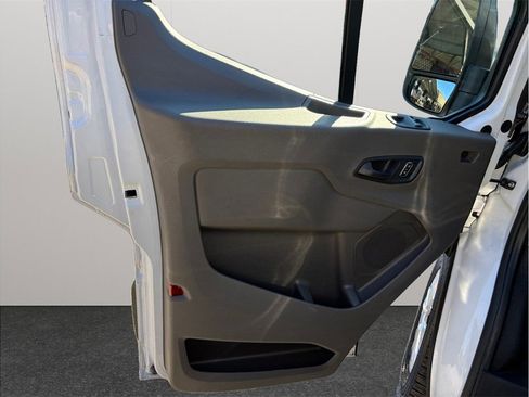Used 2024 Ford Transit 250 Low Roof w/ Exterior Upgrade Package image 19