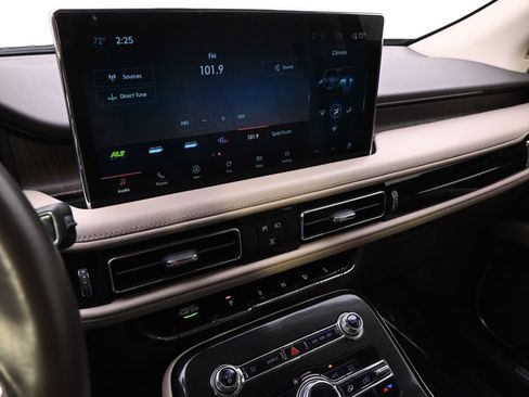 Used 2022 Lincoln Nautilus Reserve AWD/4WD image 28