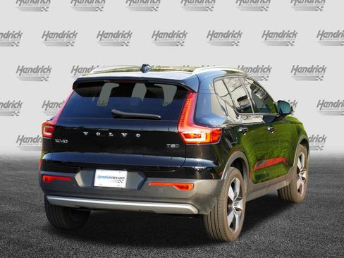 Used 2020 Volvo XC40 T5 Momentum w/ Protection Package Premier AWD/4WD image 8