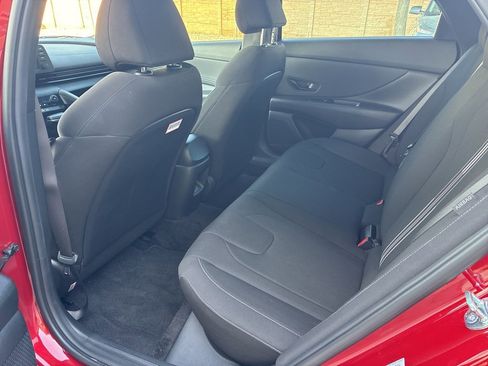Certified 2025 Hyundai Elantra Sport image 13